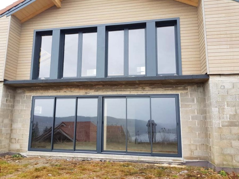 Les fenêtres idéales pour votre maison à Saint-Dié-des-Vosges, Nancy et Épinal : alliez design et performance