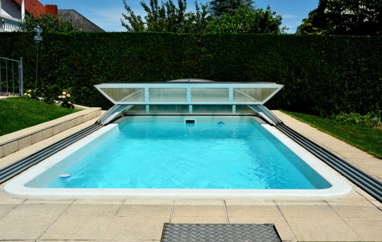 Bien choisir son abri de piscine